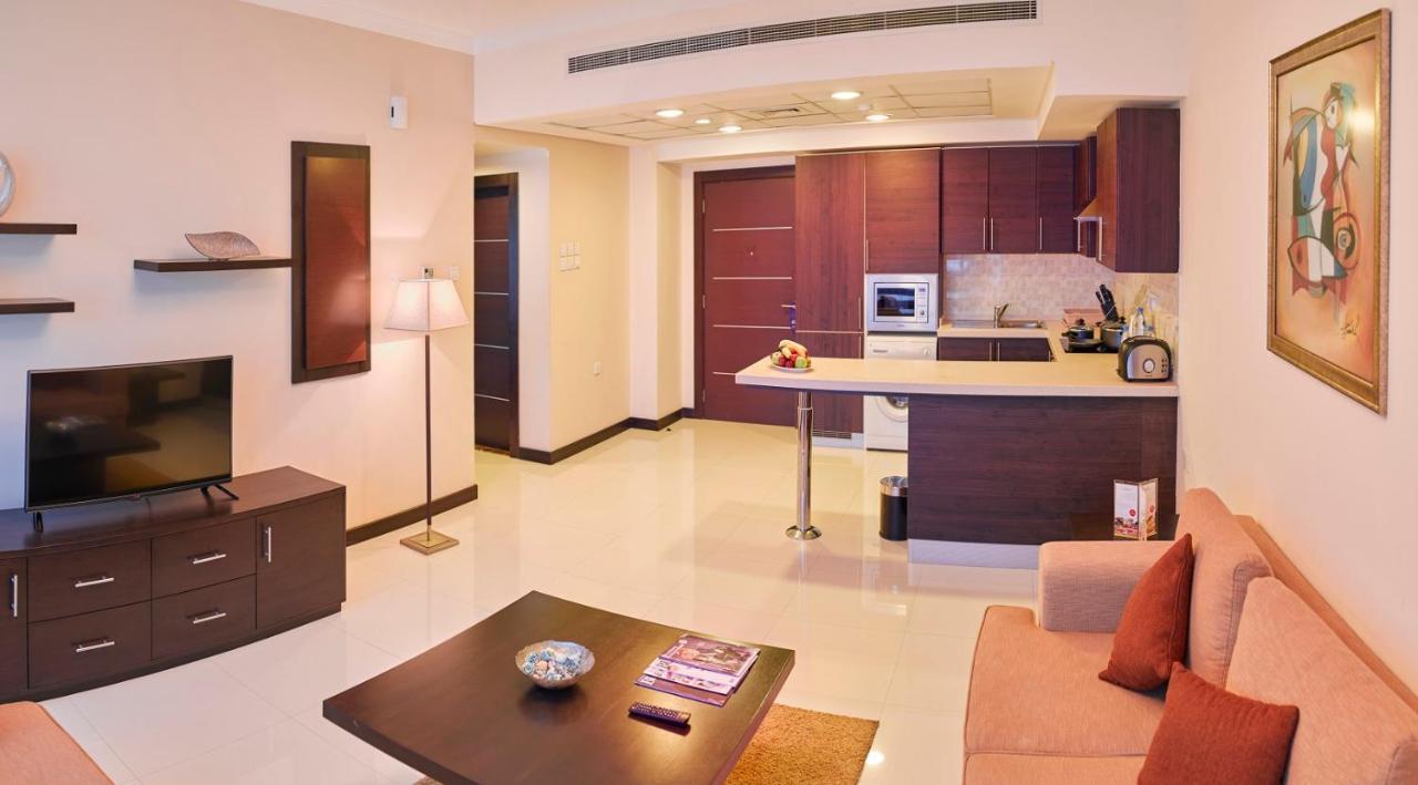 Tulip Hotel & Suites Manamah Buitenkant foto