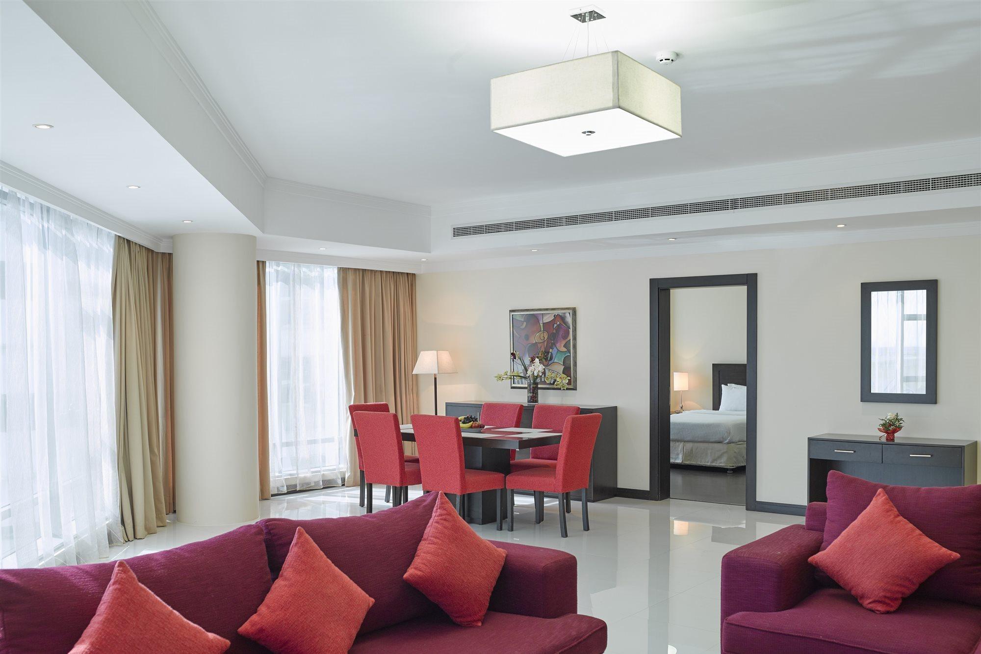 Tulip Hotel & Suites Manamah Buitenkant foto
